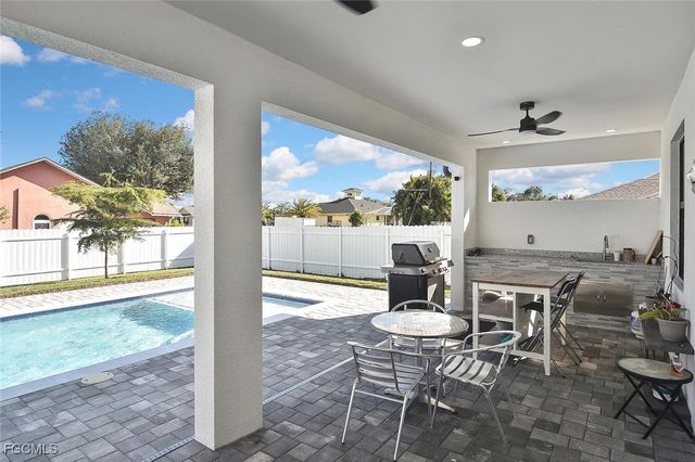 207 SE 2nd AVE, Cape Coral, FL 33990