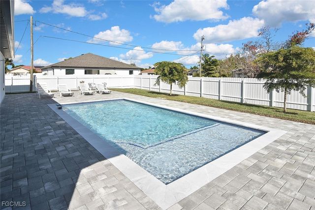 207 SE 2nd AVE, Cape Coral, FL 33990