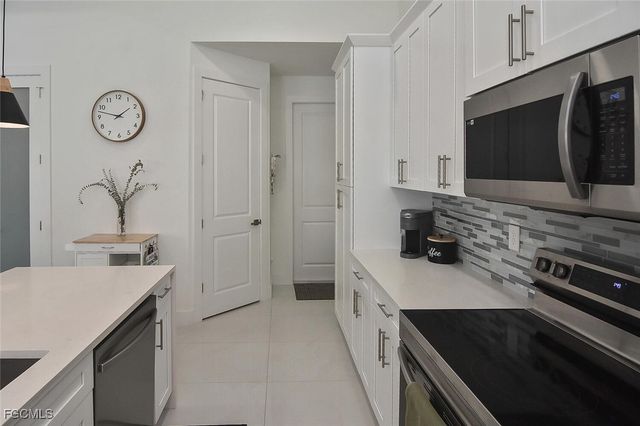 207 SE 2nd AVE, Cape Coral, FL 33990