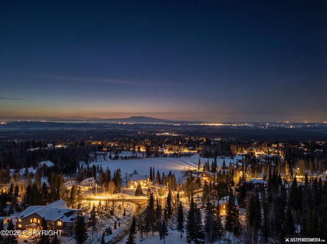 11100 Hideaway Trail, Anchorage, AK 99507