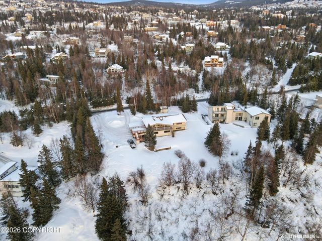 11100 Hideaway Trail, Anchorage, AK 99507