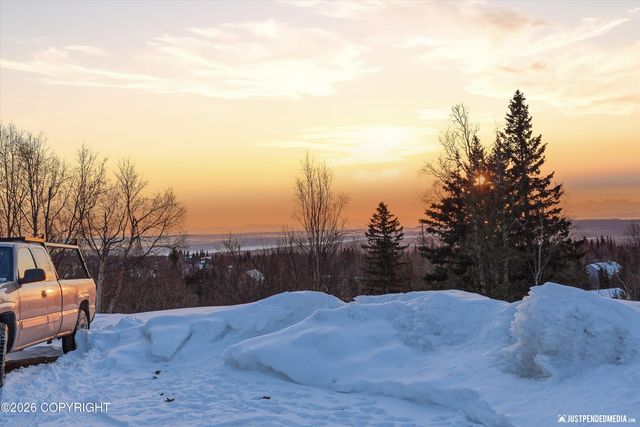 11100 Hideaway Trail, Anchorage, AK 99507