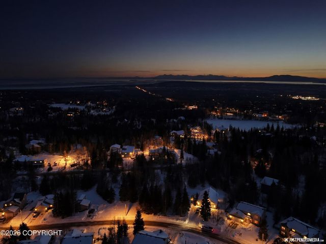 11100 Hideaway Trail, Anchorage, AK 99507