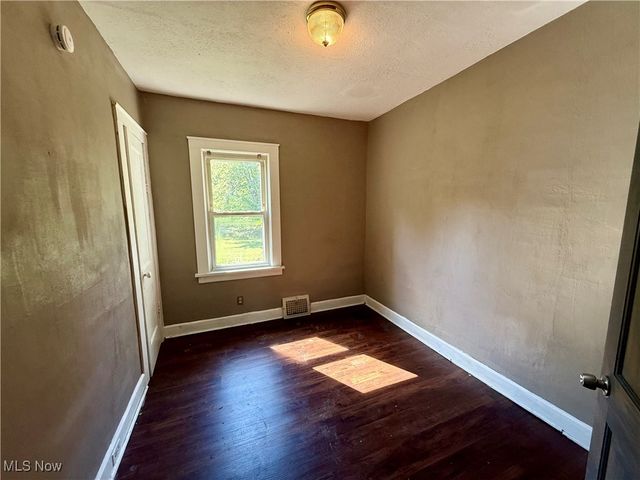 14567 Pease Road, Maple Heights, OH 44137