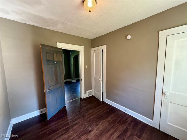 14567 Pease Road, Maple Heights, OH 44137