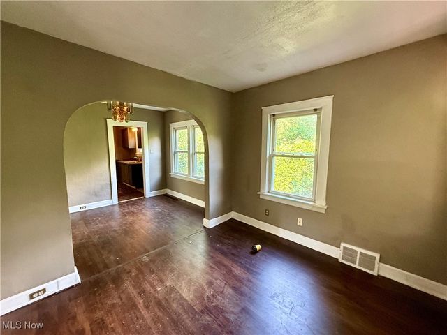 14567 Pease Road, Maple Heights, OH 44137