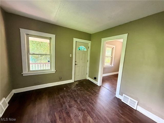 14567 Pease Road, Maple Heights, OH 44137