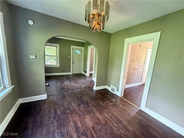 14567 Pease Road, Maple Heights, OH 44137