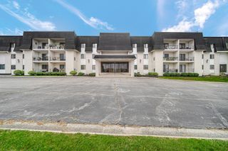 2371 Deerpath Drive 105, Schererville, IN 46375