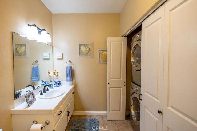 1516 Pacific Coast, Huntington Beach, CA 92648