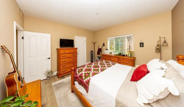 1516 Pacific Coast, Huntington Beach, CA 92648