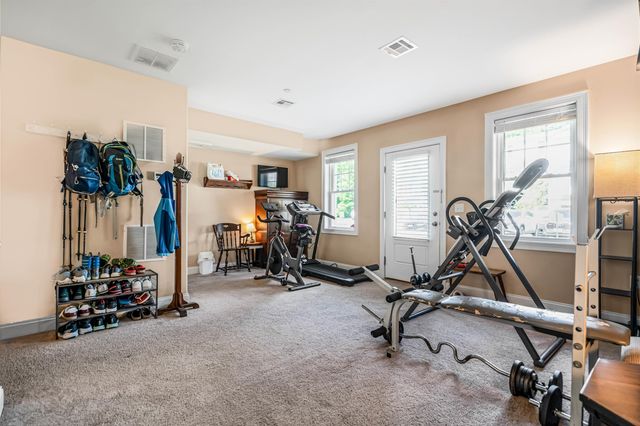 35 Callaway Dr Unit 6, Concord, NH 03301