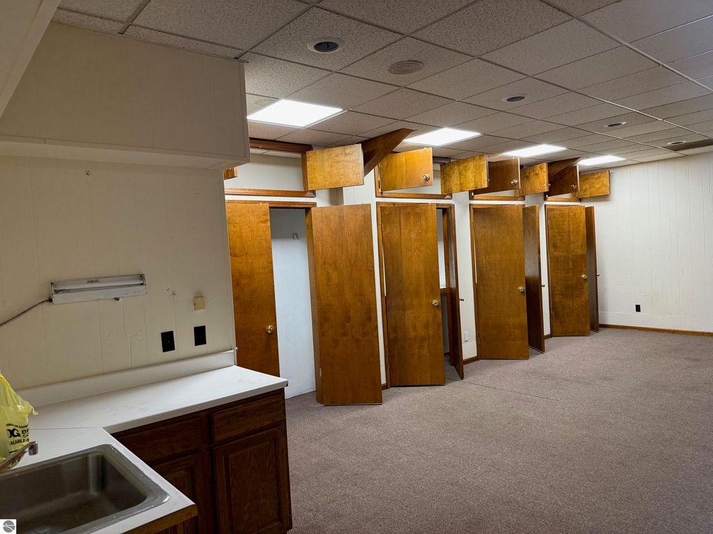 Image 3 of property listing at 4049 "B" E Northwind Drive, Mt Pleasant, MI 48858