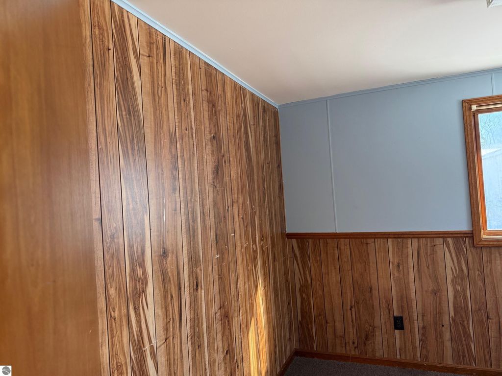 Image 6 of property listing at 4049 "B" E Northwind Drive, Mt Pleasant, MI 48858