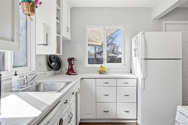 2057 Ironton Street, Aurora, CO 80010