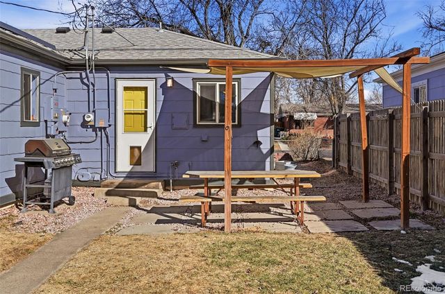 2057 Ironton Street, Aurora, CO 80010