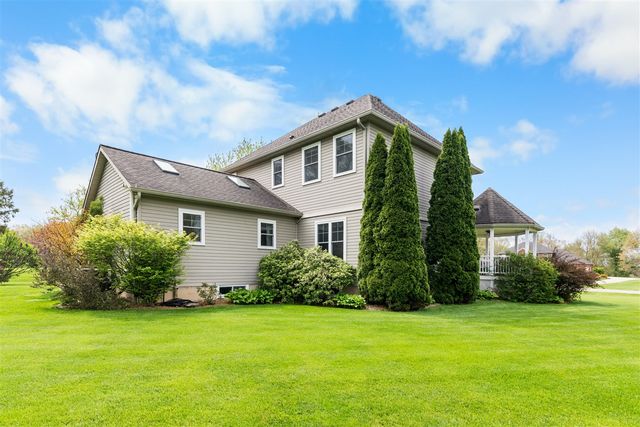 9355 Apple Crest Drive, Saline, MI 48176