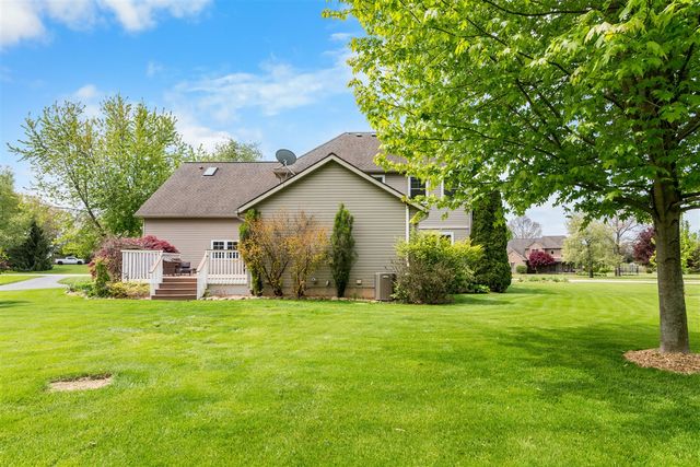 9355 Apple Crest Drive, Saline, MI 48176