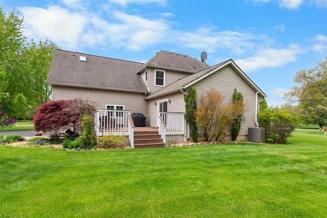 9355 Apple Crest Drive, Saline, MI 48176