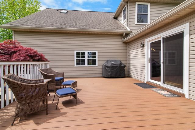 9355 Apple Crest Drive, Saline, MI 48176