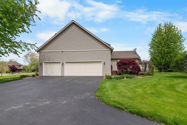 9355 Apple Crest Drive, Saline, MI 48176