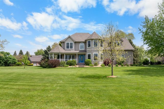 9355 Apple Crest Drive, Saline, MI 48176