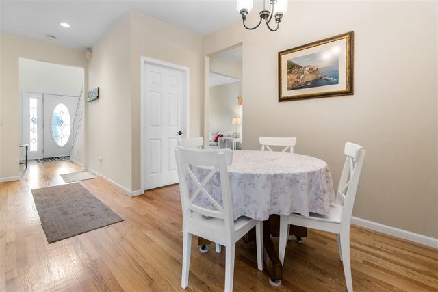 9355 Apple Crest Drive, Saline, MI 48176