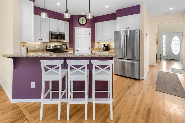 9355 Apple Crest Drive, Saline, MI 48176