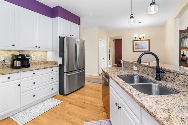 9355 Apple Crest Drive, Saline, MI 48176