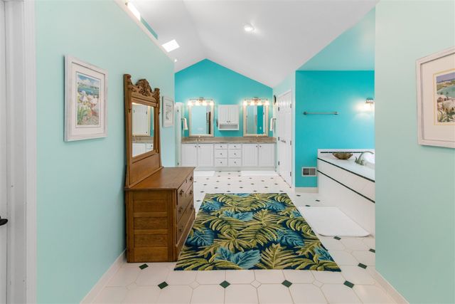 9355 Apple Crest Drive, Saline, MI 48176