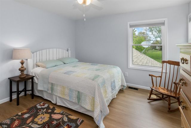 9355 Apple Crest Drive, Saline, MI 48176