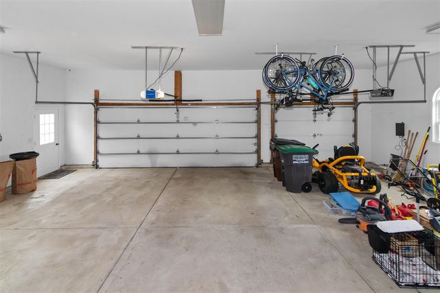 9355 Apple Crest Drive, Saline, MI 48176