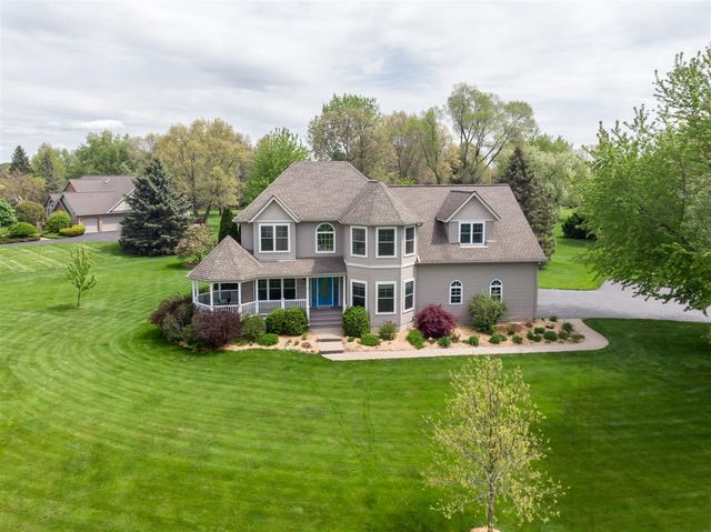 9355 Apple Crest Drive, Saline, MI 48176