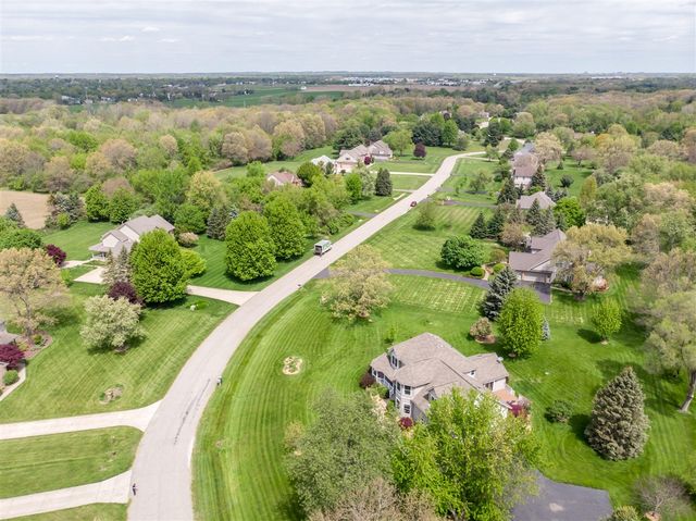 9355 Apple Crest Drive, Saline, MI 48176