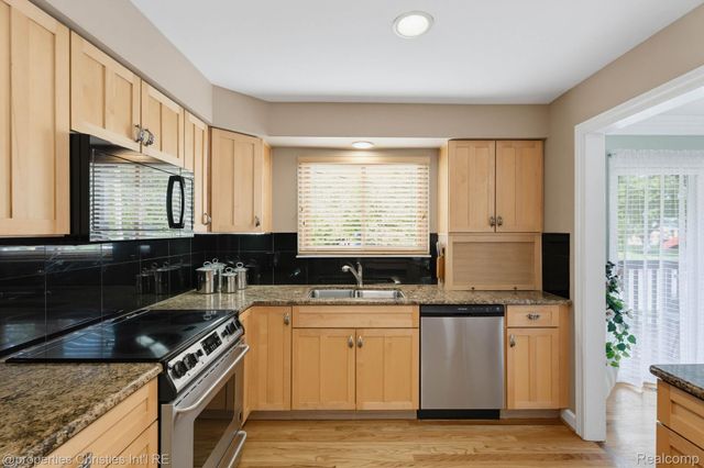 42472 Woodward Avenue B1, Bloomfield Hills, MI 48304