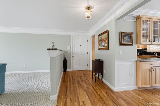 42472 Woodward Avenue B1, Bloomfield Hills, MI 48304
