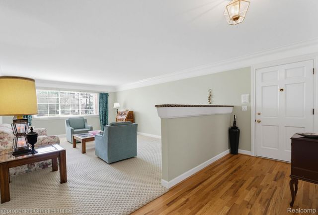 42472 Woodward Avenue B1, Bloomfield Hills, MI 48304