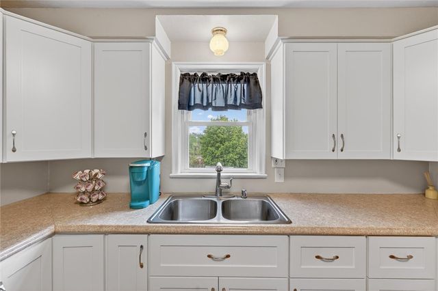 6309 Whitewood St, South Park, PA 15129