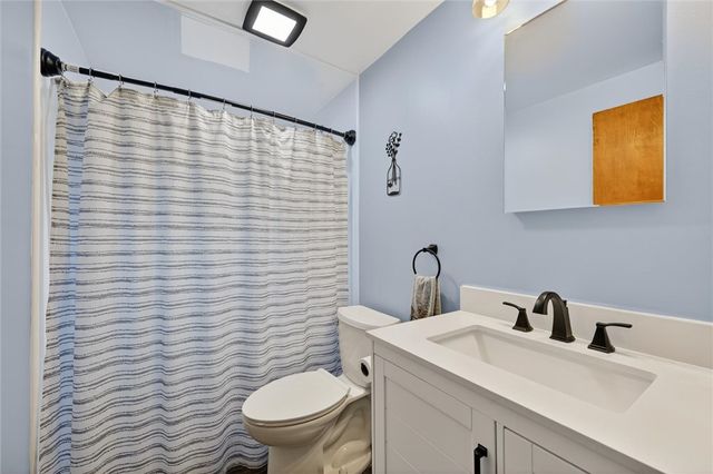 6309 Whitewood St, South Park, PA 15129