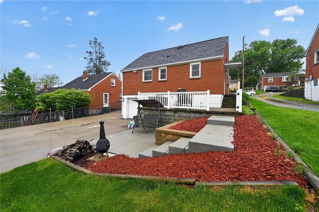 6309 Whitewood St, South Park, PA 15129