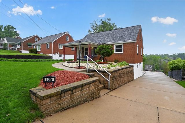 6309 Whitewood St, South Park, PA 15129
