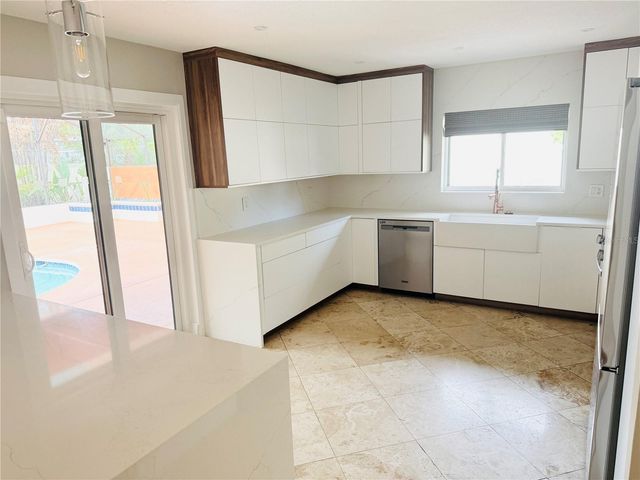 8214 ROLLA COURT, Orlando, FL 32836