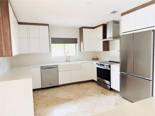 8214 ROLLA COURT, Orlando, FL 32836