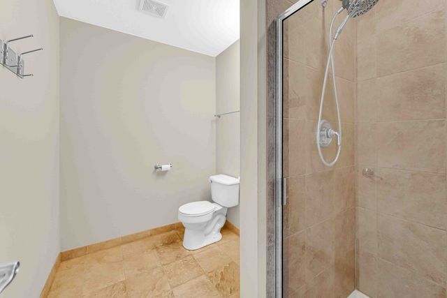 1040 N Kingsbury Street, Chicago, IL 60610