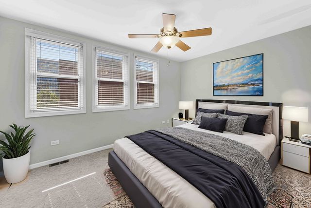 1040 N Kingsbury Street, Chicago, IL 60610