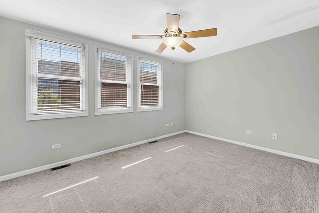 1040 N Kingsbury Street, Chicago, IL 60610