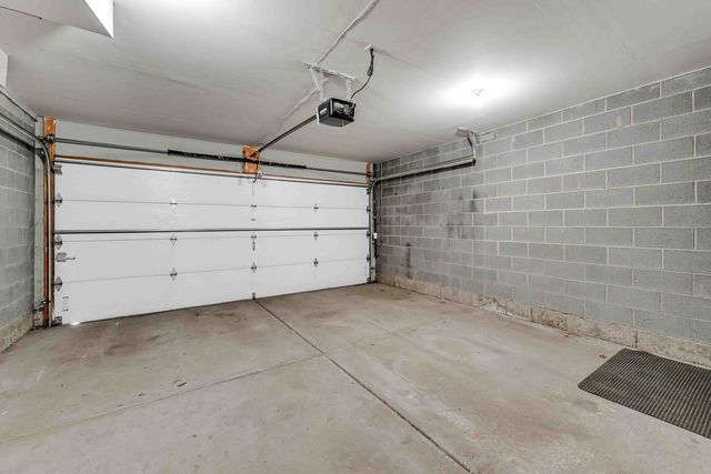 1040 N Kingsbury Street, Chicago, IL 60610