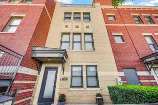 1040 N Kingsbury Street, Chicago, IL 60610