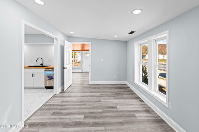 125 N Chamberlain Ave, Rockwood, TN 37854