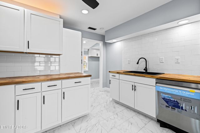 125 N Chamberlain Ave, Rockwood, TN 37854